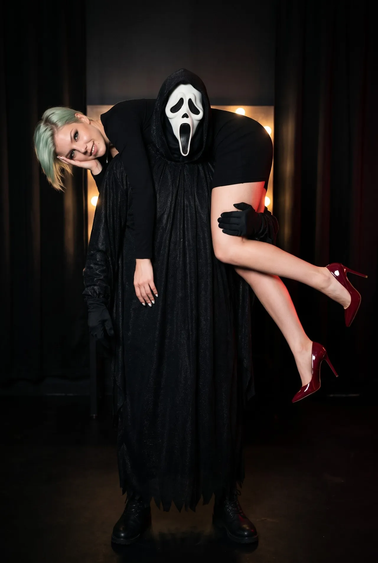 GHOSTFACE CARRIES HER